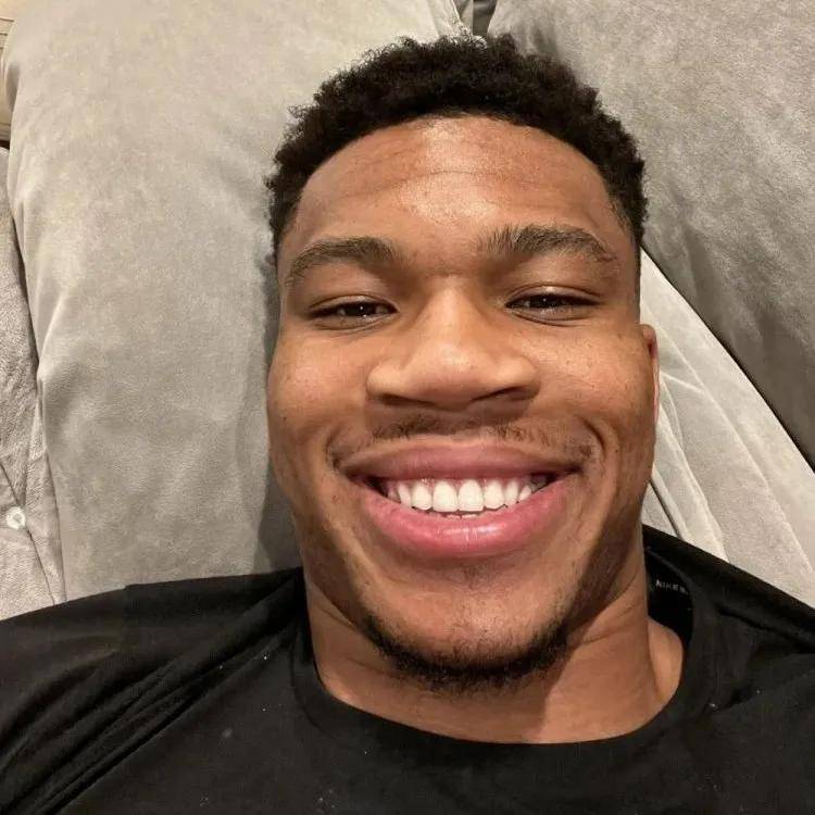 哇塞！曝快船未来目标字母哥！NBA交易市场第一大牌