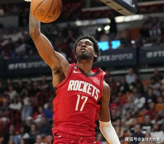 场均14+7+2断！火箭队福将出炉？他首发之后，火箭队6胜1负太亮眼