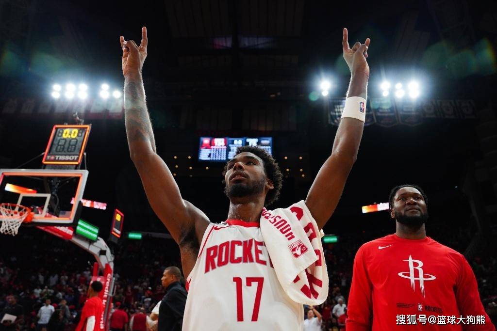 场均14+7+2断！火箭队福将出炉？他首发之后，火箭队6胜1负太亮眼