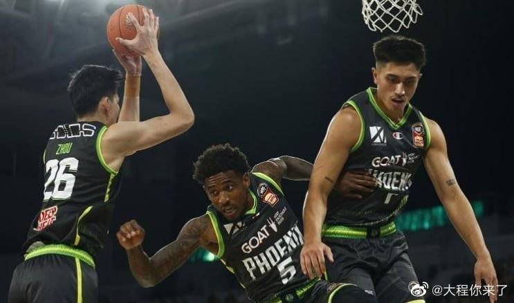 美职篮 洛杉矶快船VS夏洛特黄蜂：赛前预测